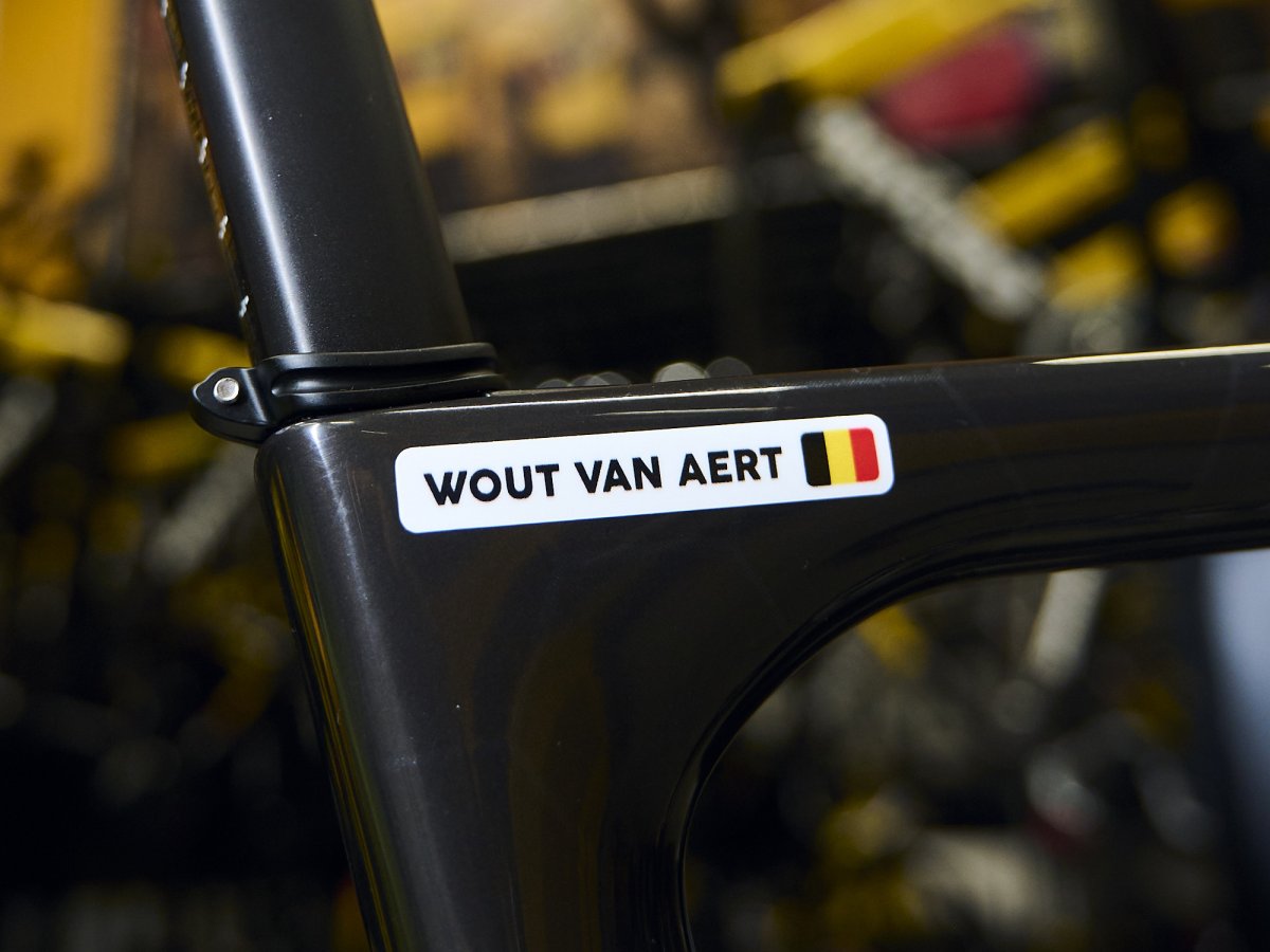 Wout van Aert’s name sticker with the Belgian flag on the frame of his road bike